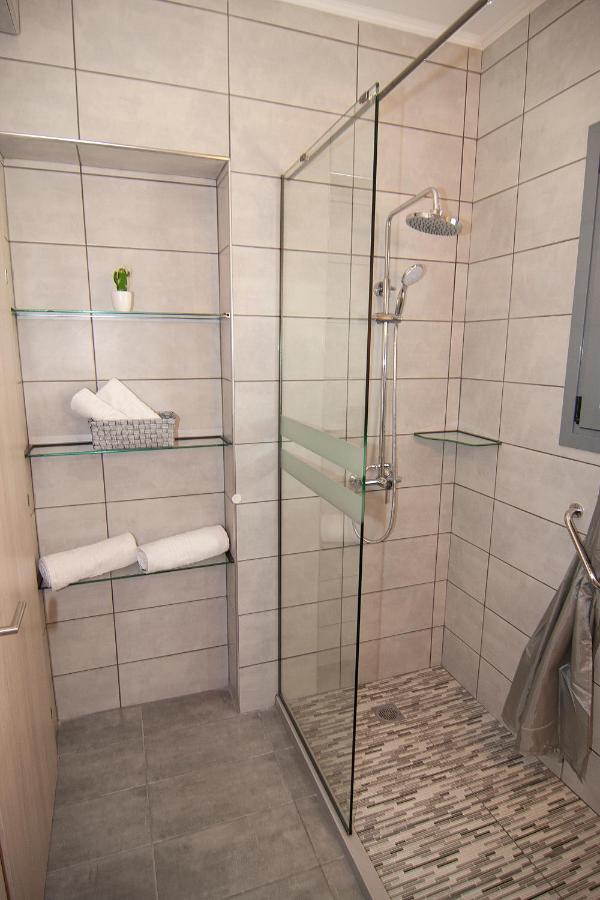 Livis Luxury Vilă *